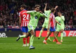 往更偏向依 往更偏向依